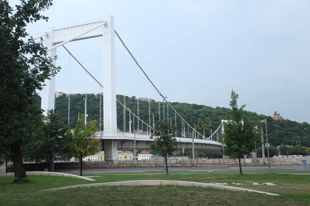 Riverside Suite Budapeste Exterior foto